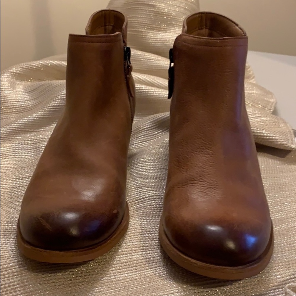 Clark Boots size 6.5